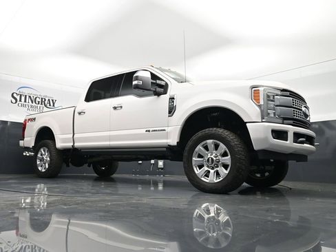 Used 2017 Ford F250 Platinum w/ Platinum Ultimate Package image 17