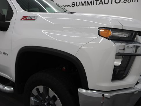 Used 2022 Chevrolet Silverado 2500 LT w/ Convenience Package AWD/4WD image 23