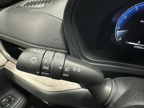 Used 2025 Toyota Grand Highlander AWD image 21