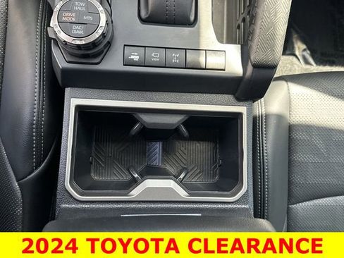 Used 2024 Toyota Tacoma TRD Off-Road w/ TRD Off Road Premium Package AWD/4WD image 20