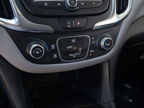 Used 2022 Chevrolet Equinox LT FWD image 34