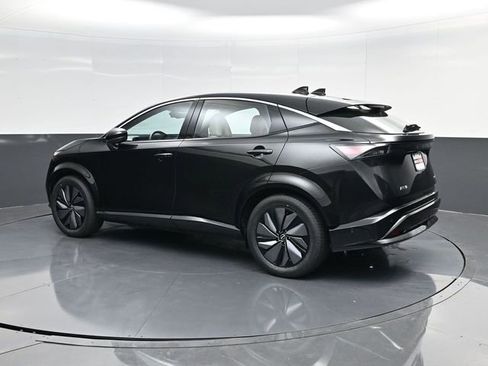 Used 2023 Nissan Ariya FWD image 5