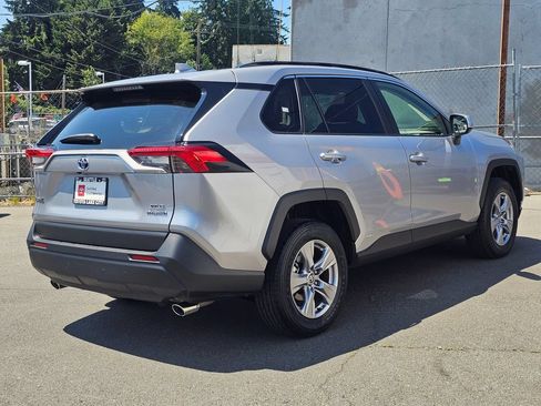 Certified 2022 Toyota RAV4 XLE w/ Convenience Package AWD/4WD image 7