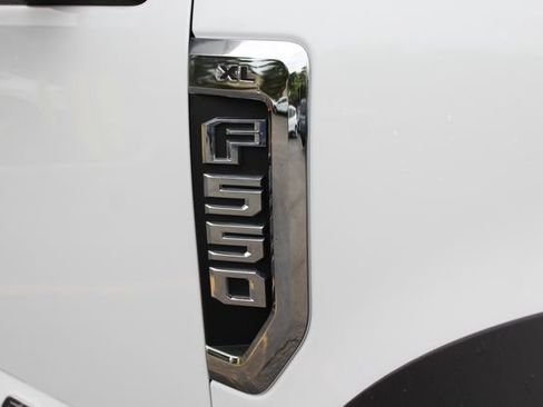 Used 2019 Ford F550 2WD Regular Cab Super Duty image 14
