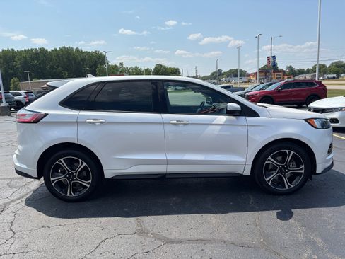 Used 2019 Ford Edge ST w/ Convenience Package AWD/4WD image 5