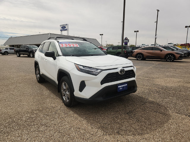 Used 2025 Toyota RAV4 LE AWD/4WD image 1
