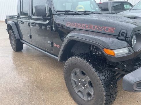 Used 2023 Jeep Gladiator Mojave w/ LED Lighting Group AWD/4WD image 7