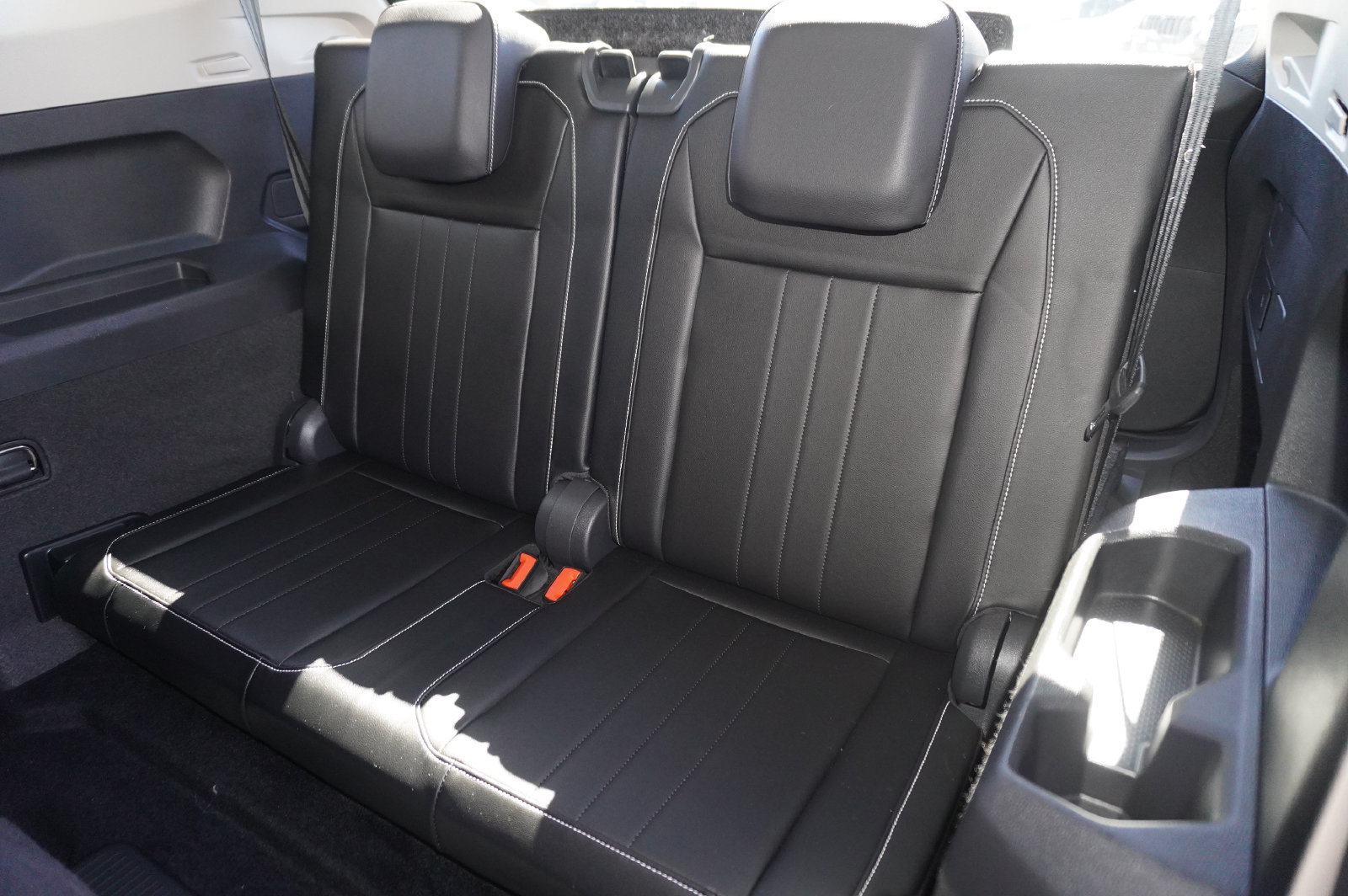 Used 2022 Volkswagen Tiguan SE FWD image 10