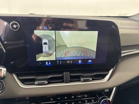 New 2026 Chevrolet Equinox LT w/ Convenience Package II FWD image 40