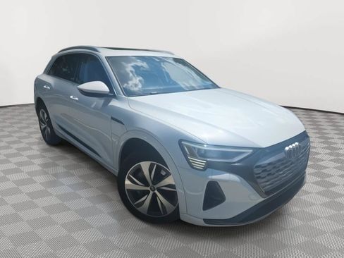 Used 2024 Audi Q8 e-tron Premium AWD/4WD image 2