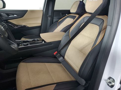 New 2026 Chevrolet Equinox ACTIV AWD/4WD image 12