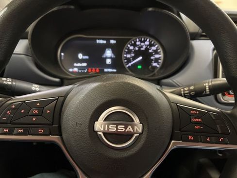 Used 2023 Nissan Versa SV image 20