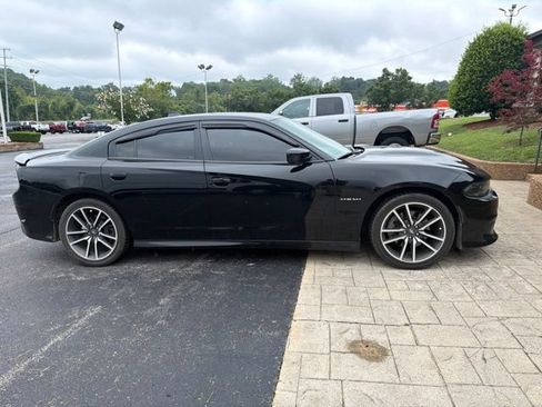 Used 2020 Dodge Charger R/T w/ Plus Group RWD image 3
