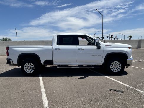 Used 2023 Chevrolet Silverado 2500 LTZ w/ LTZ Convenience Package AWD/4WD image 7