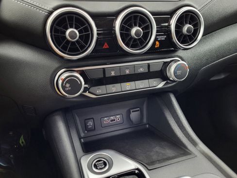 New 2025 Nissan Sentra SV w/ Trunk Package image 20