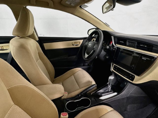Used 2017 Toyota Corolla LE FWD image 25