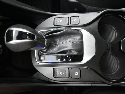 Used 2018 Hyundai Santa Fe Sport image 18