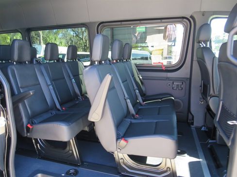 Used 2025 Mercedes-Benz Sprinter 2500 image 24