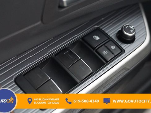 Used 2021 Toyota Sienna XSE FWD image 20