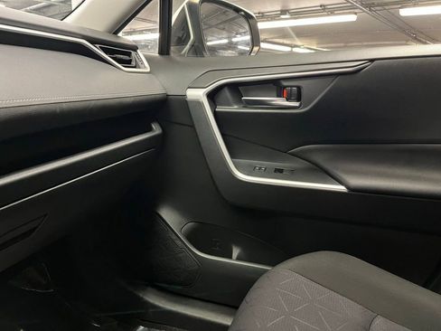 Used 2020 Toyota RAV4 XLE w/ Convenience Package AWD/4WD image 27