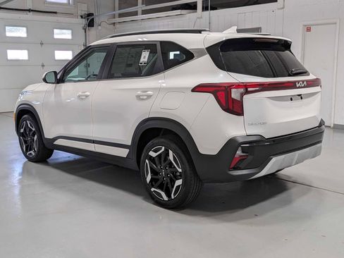 Certified 2024 Kia Seltos SX w/ SX Sunroof Package AWD/4WD image 10