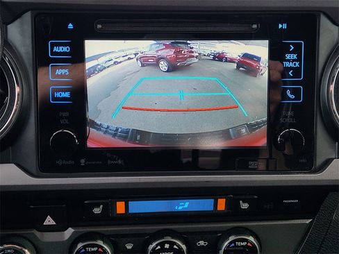 Used 2016 Toyota Tacoma SR image 19