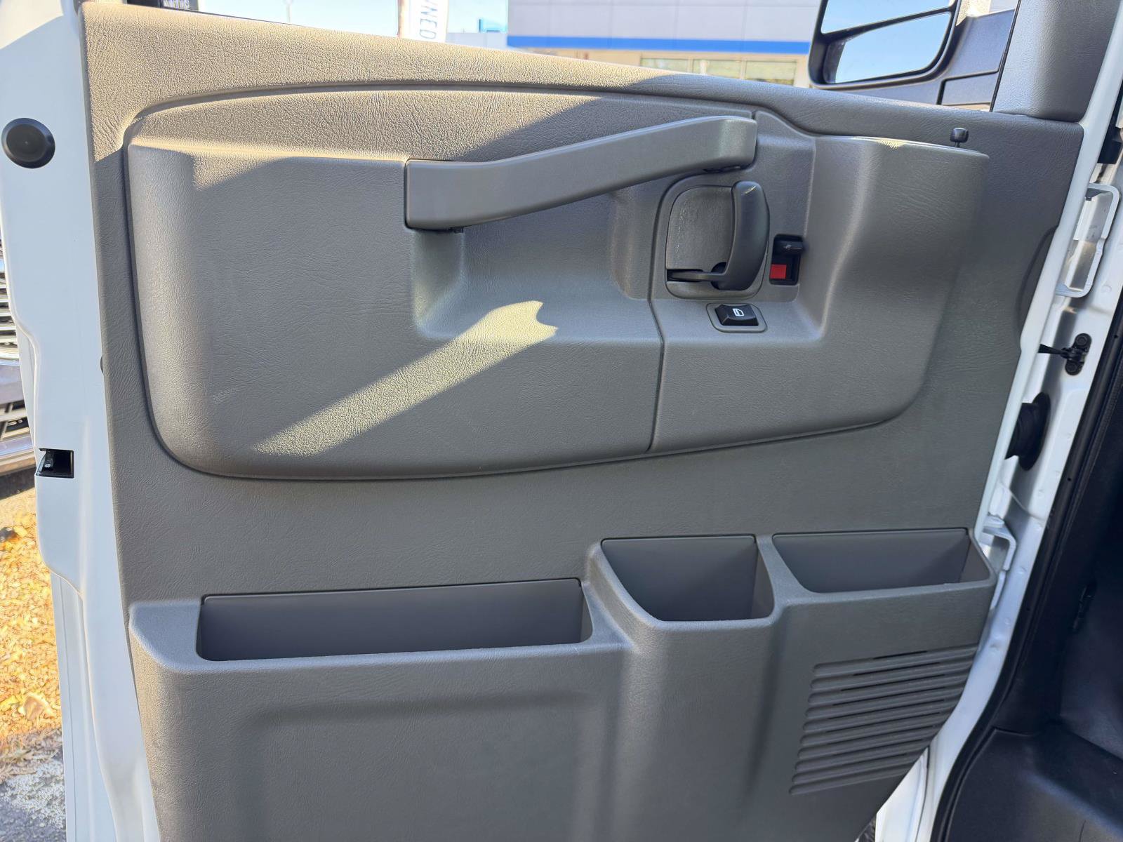 Used 2025 GMC Savana 2500 w/ Driver Convenience Package RWD image 16