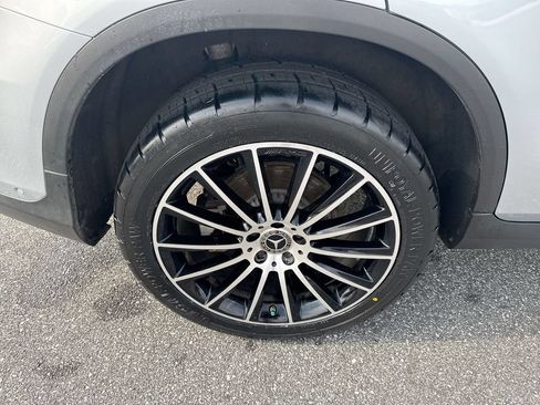 Used 2022 Mercedes-Benz GLC 300 image 25