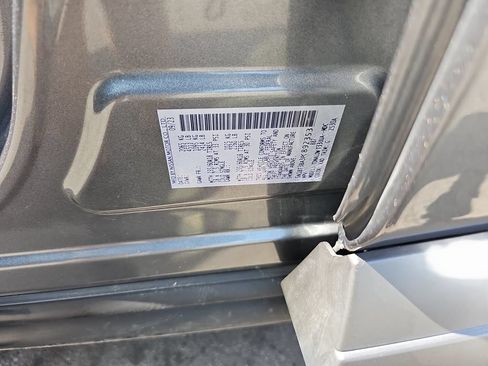 Used 2023 Nissan Rogue SV FWD image 31