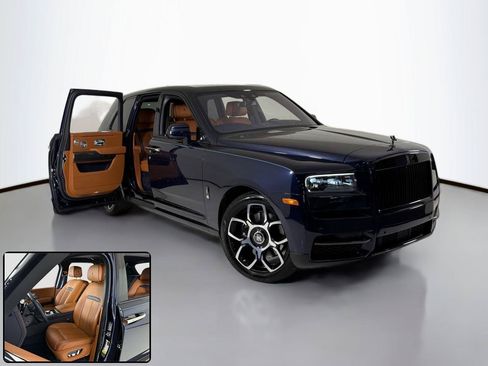 Used 2022 Rolls-Royce Cullinan Black Badge w/ Dark Exterior Package AWD/4WD image 2