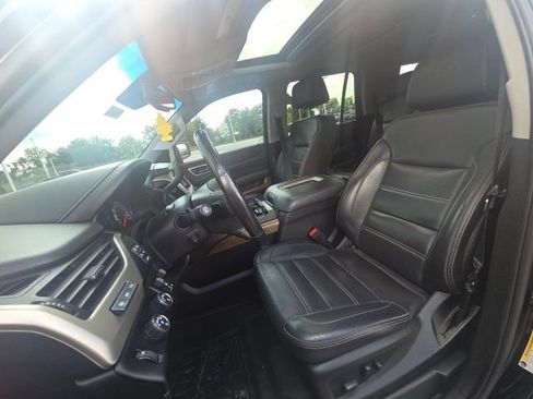 Used 2019 GMC Yukon Denali w/ Denali Ultimate Package AWD/4WD image 29