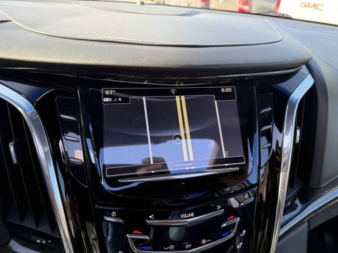 Used 2017 Cadillac Escalade Platinum AWD/4WD image 29