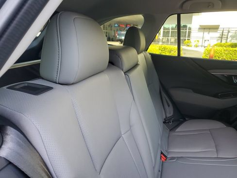 Used 2022 Subaru Outback Limited XT AWD/4WD image 25