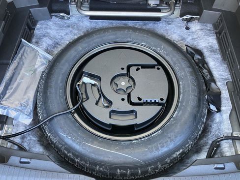 Used 2023 Nissan Rogue SV image 27