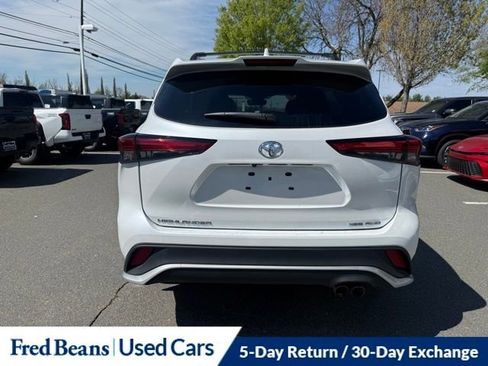 Used 2023 Toyota Highlander XSE AWD/4WD image 7