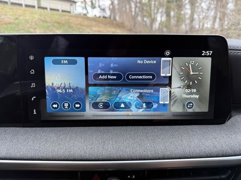 Used 2025 Nissan Kicks SV w/ Charging Package image 20