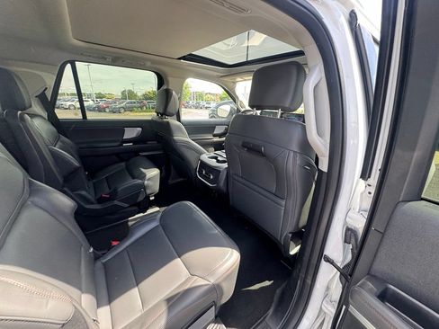 Certified 2025 Ford Expedition Active AWD/4WD image 14