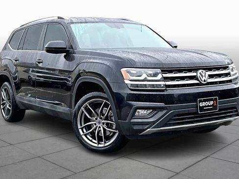 Used 2018 Volkswagen Atlas SE image 2