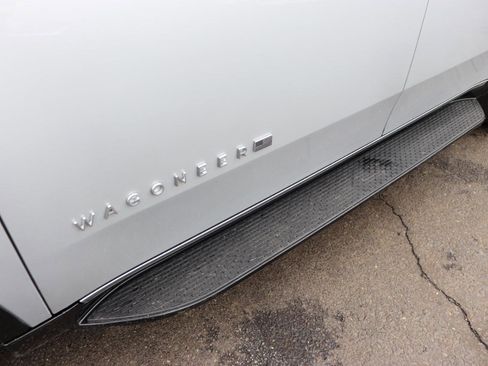 Used 2024 Jeep Wagoneer Series II image 69