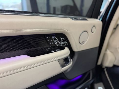 Used 2018 Land Rover Range Rover Long Wheelbase Autobiography image 14