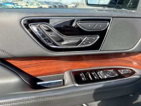 Used 2023 Lincoln Navigator Reserve AWD/4WD image 22