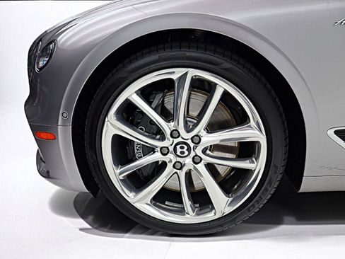 Used 2023 Bentley Continental GT Azure image 58