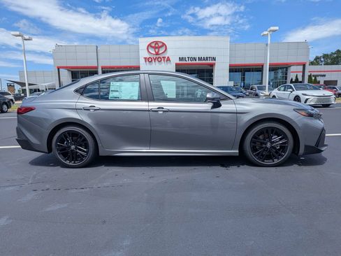 New 2026 Toyota Camry SE FWD image 10