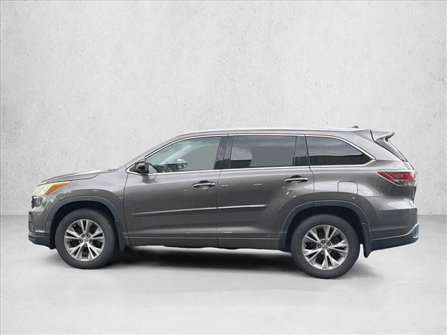 Used 2014 Toyota Highlander XLE AWD/4WD image 9