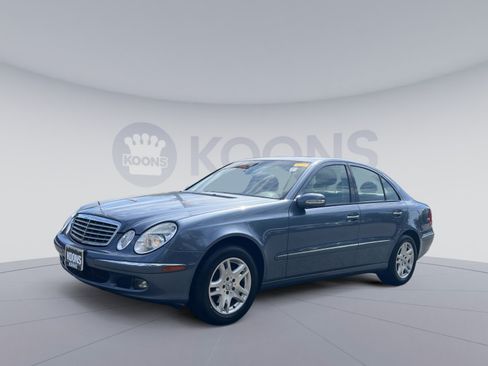 Used 2005 Mercedes-Benz E 320 4MATIC Sedan image 1
