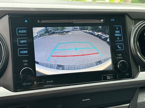 Used 2019 Toyota Tacoma TRD Off-Road AWD/4WD image 24