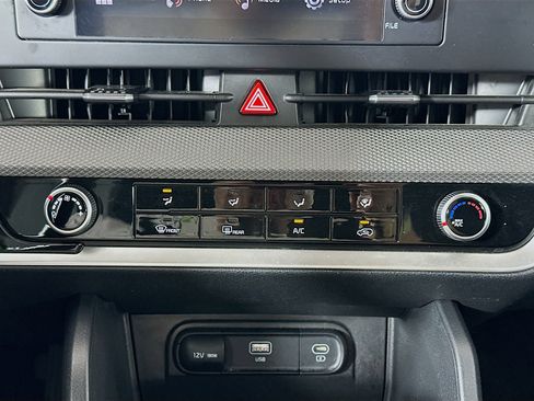 Used 2024 Kia Sportage LX image 22