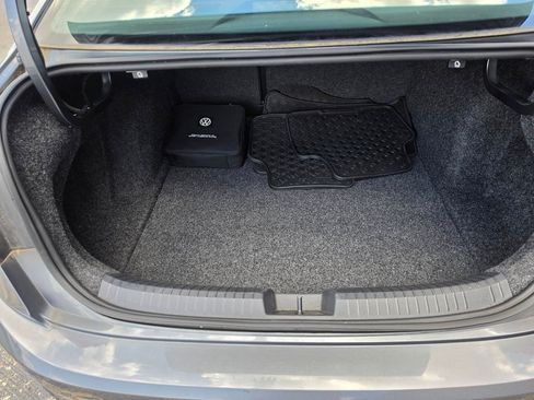 Used 2019 Volkswagen Jetta SE FWD image 40