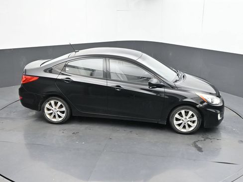 Used 2013 Hyundai Accent GLS w/ Premium Pkg FWD image 31