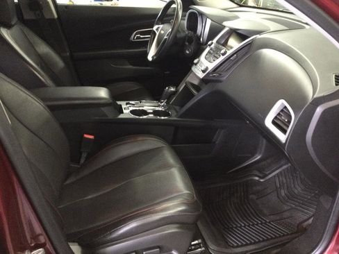 Used 2017 Chevrolet Equinox Premier w/ Enhanced Convenience Package image 26